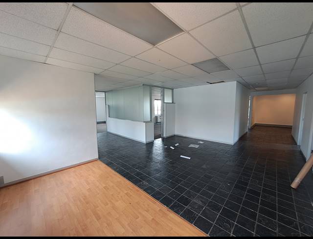 190M² OFFICE TO LET IN HYDE PARK